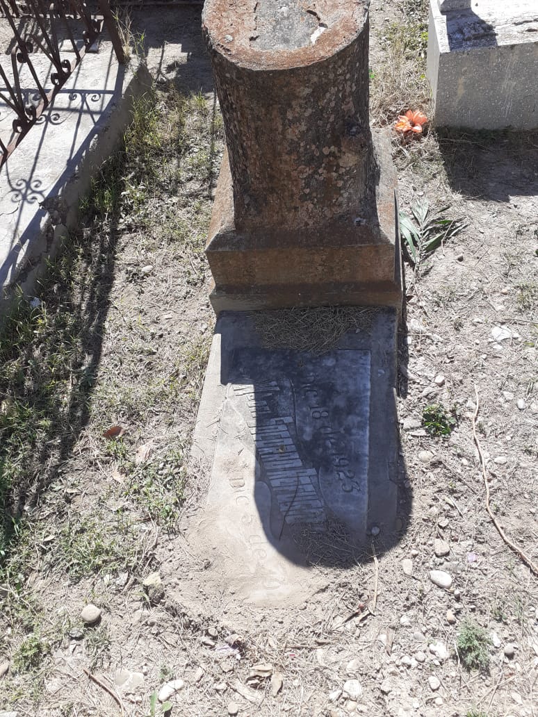 Tiene 170 años, una de las tumbas más antiguas del Panteón Municipal